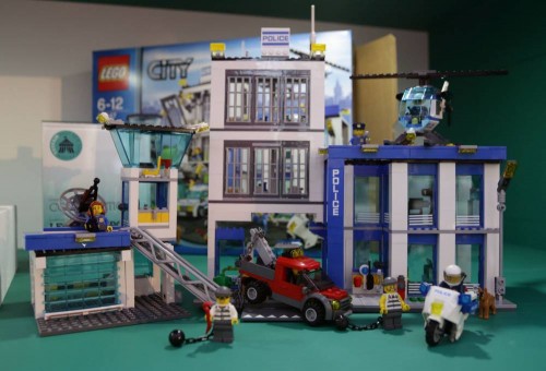 LEGO City Police 60047 Police Station