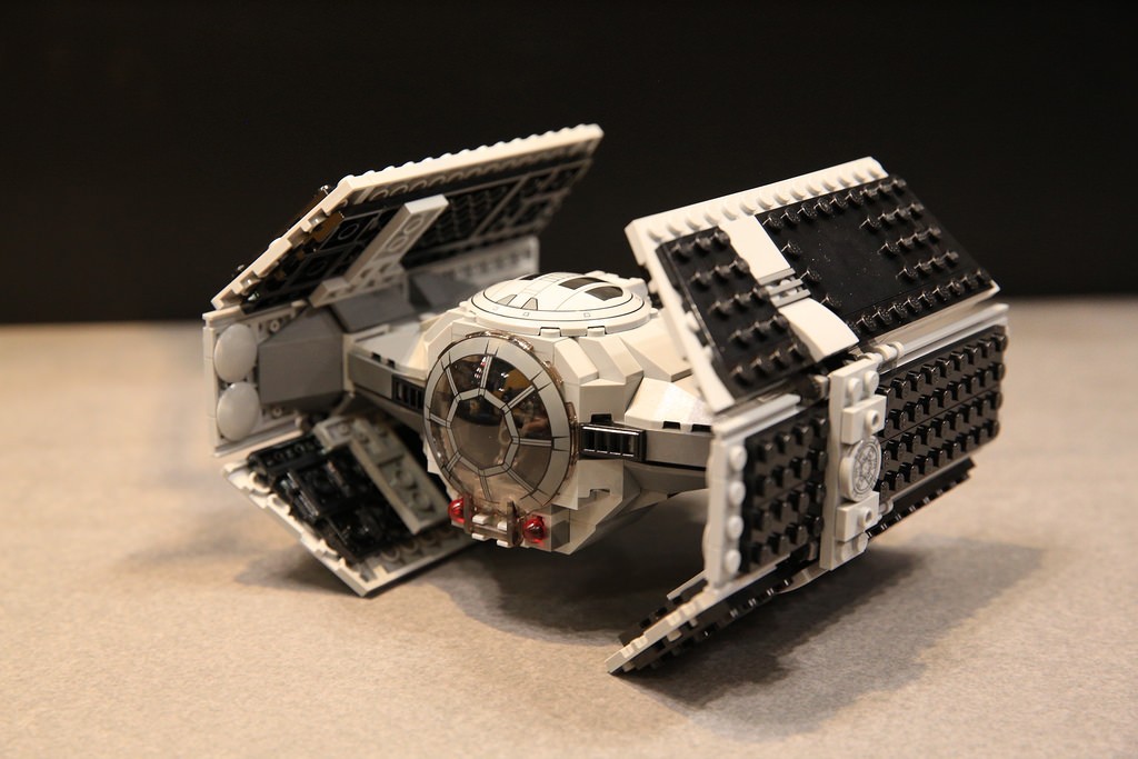 LEGO Star Wars 75150 Vader's TIE Advanced vs. A-Wing Starfighter