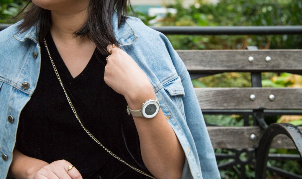 Pebble Time Round Smartwatch White