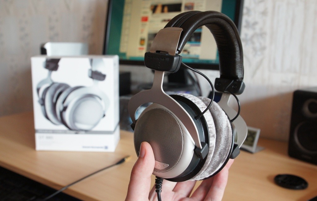 Beyerdynamic DT880 Premium Headphones